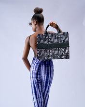 The ADUNNI TOTE